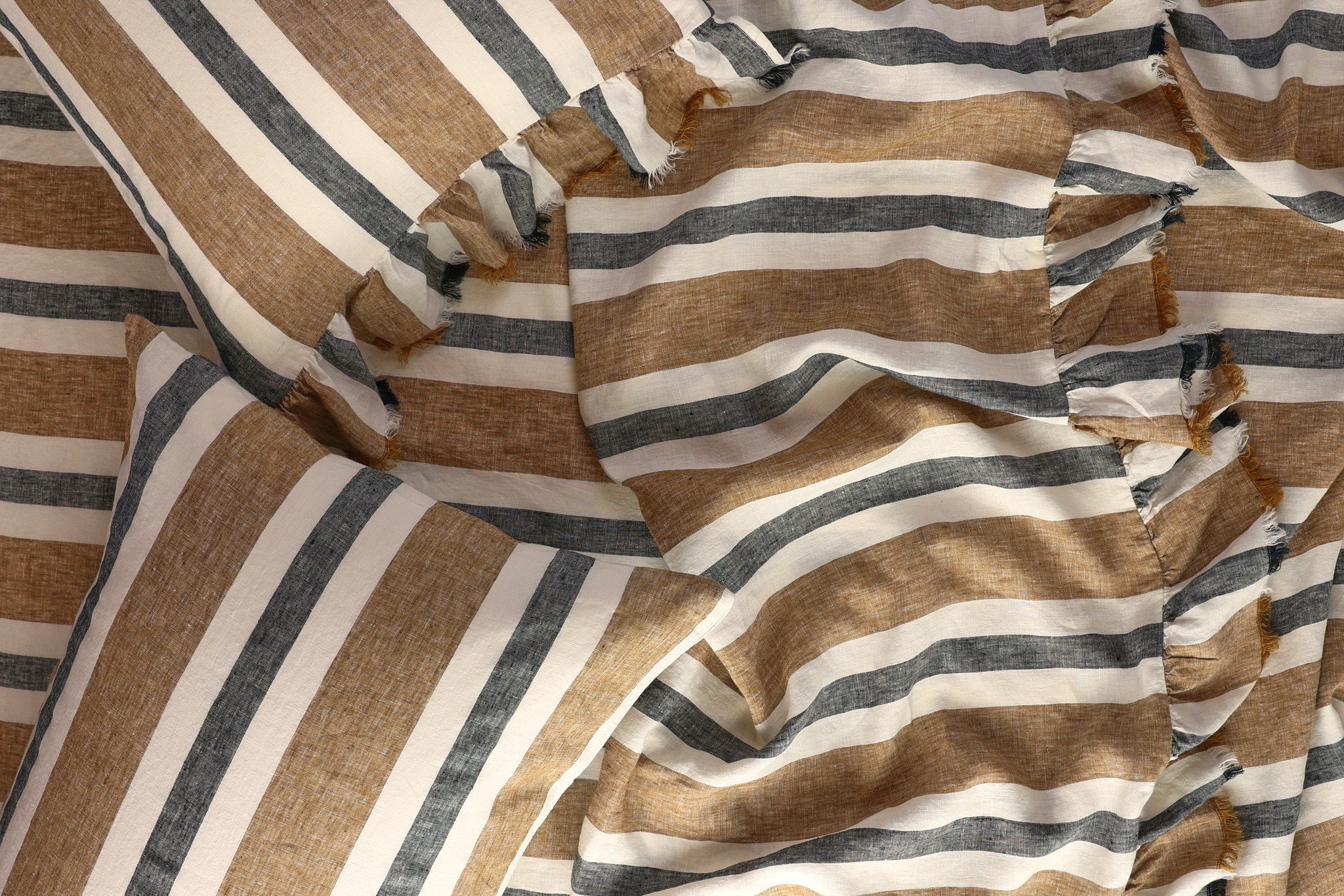 Taupe Stripe Blue Trim Bubble main image 0