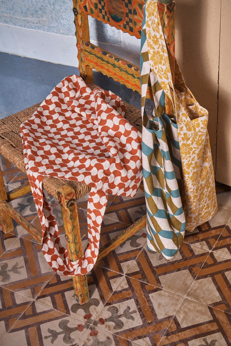 SHIPS SEPTEMBER - Lucia Tote