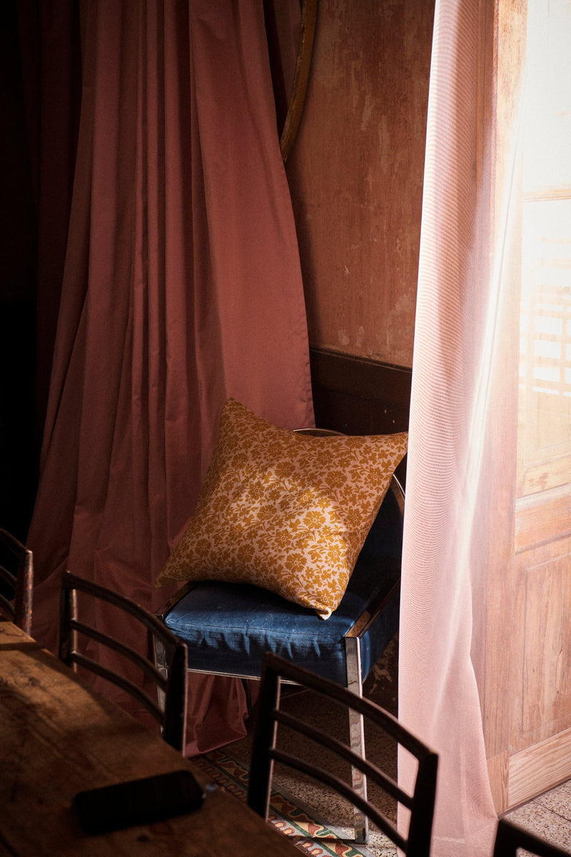 SHIPS SEPTEMBER - Lucia Cushion